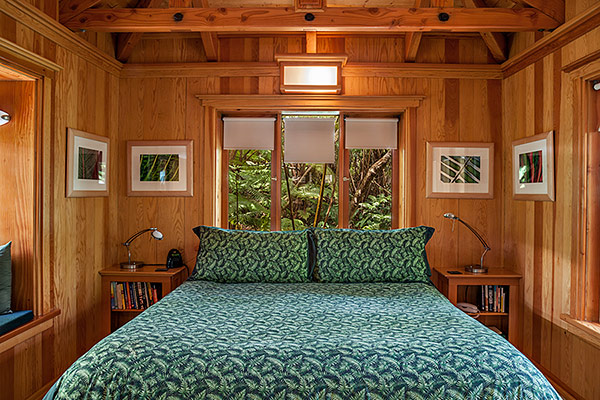 Bedroom with California King Mattress